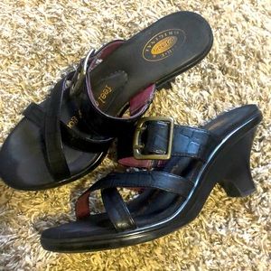 Dr Scholls black heels